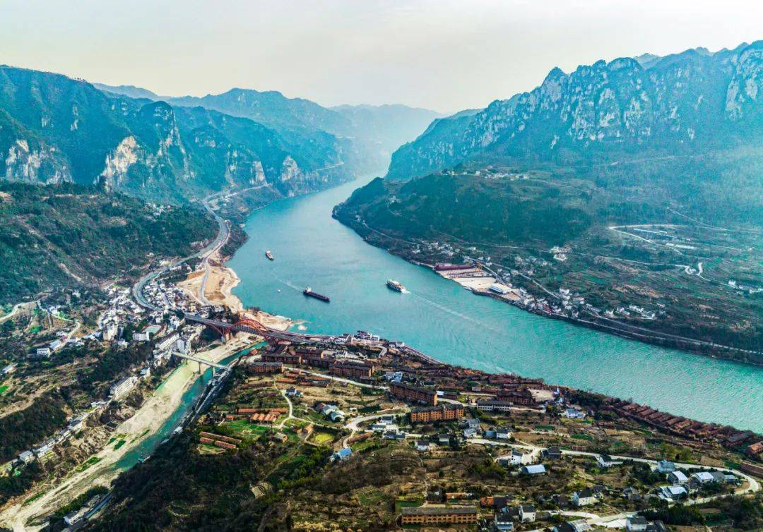 湖北智造新纪元，未来已来，湖北高科技产品领航篇章